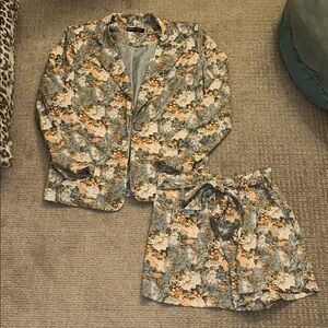 SHEIN Floral Blazer and Shorts Set - Blue and Cream